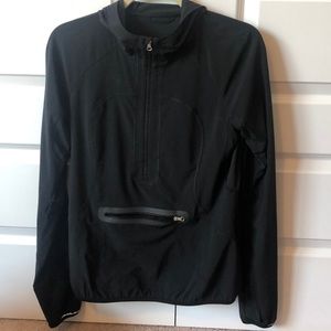 Lululemon lightweight running pullover!  Size 4